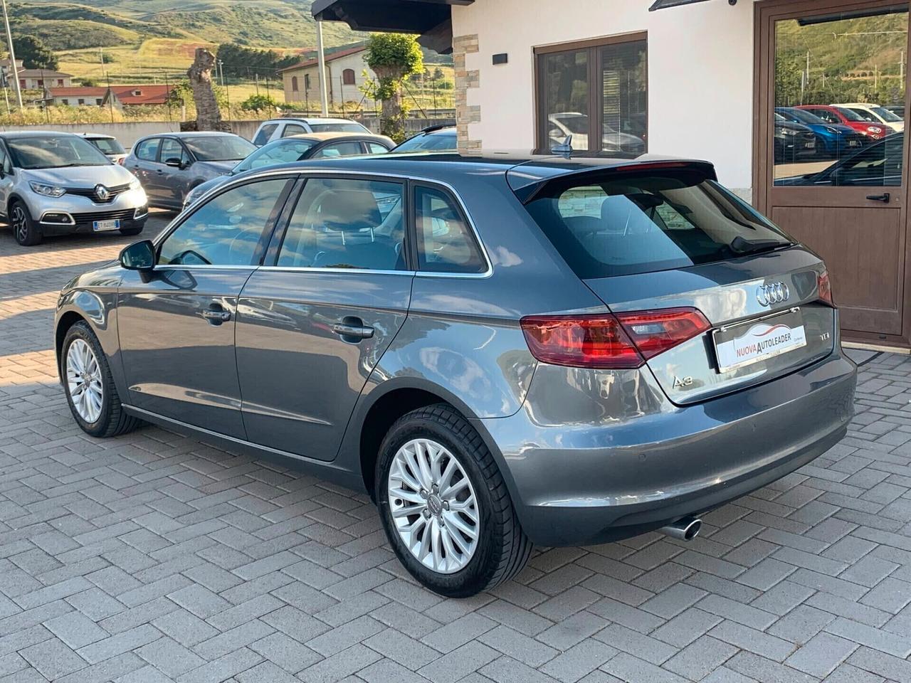Audi A3 1.6 TDI 110 CV Ambition 2014