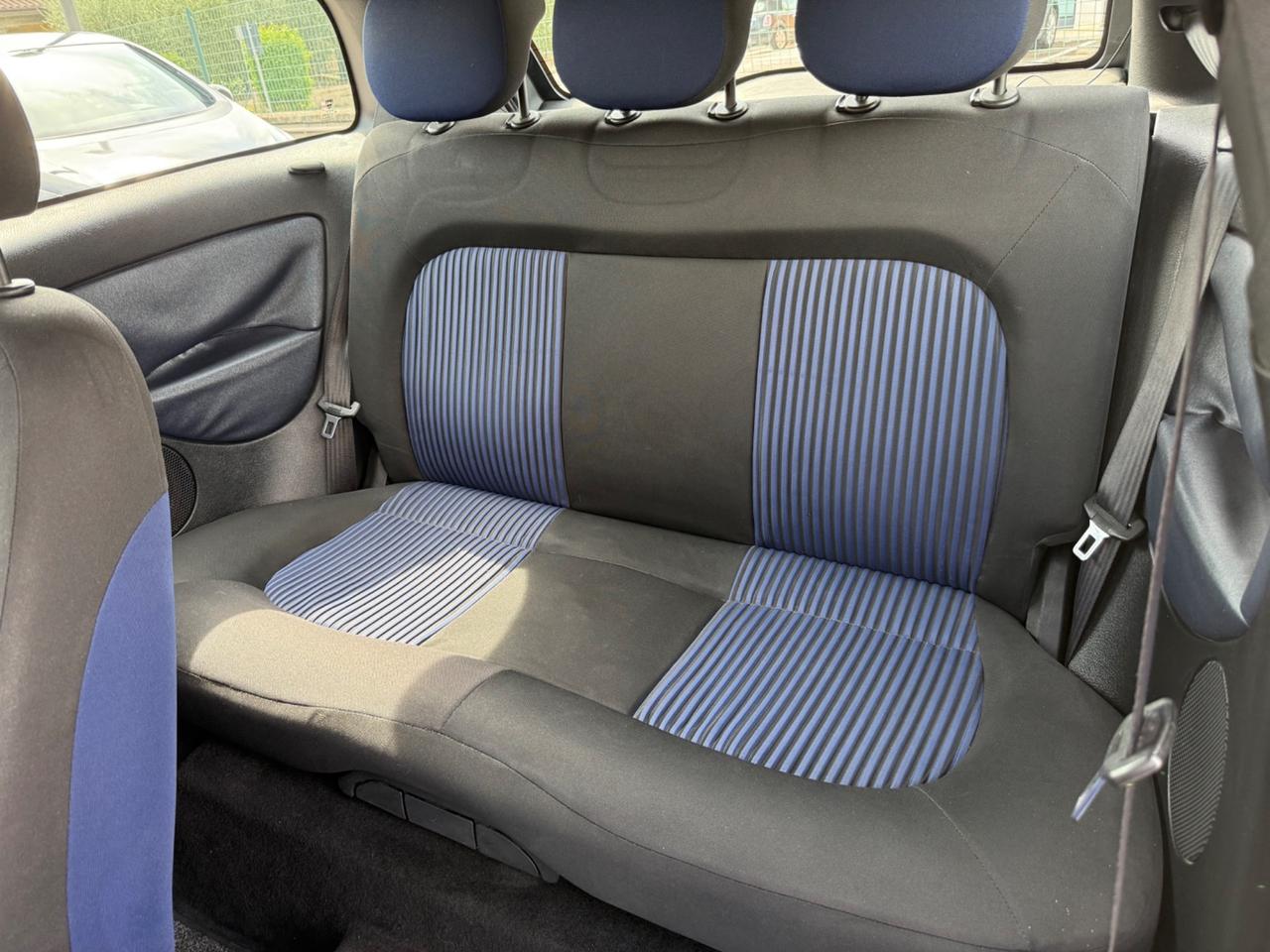 Lancia Ypsilon 1.3 MJT 75 CV Argento
