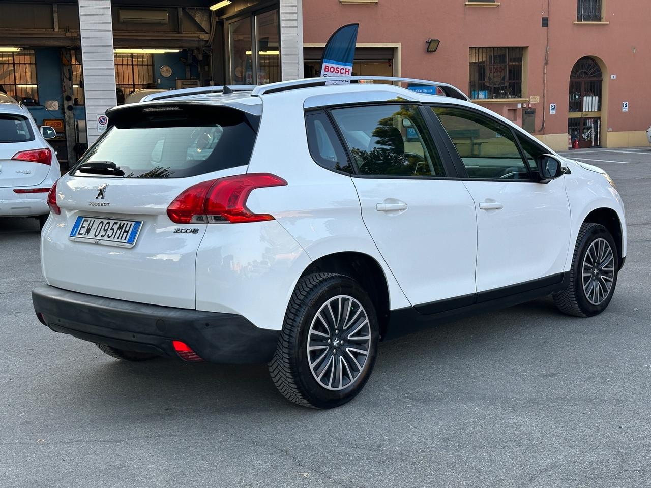 Peugeot 2008 PureTech 82 Allure soli 110mila km