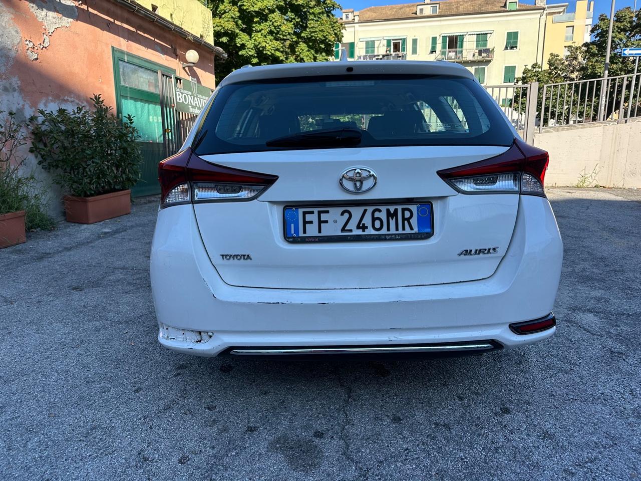 Toyota Auris Touring Sports 1.6 D-4D Business
