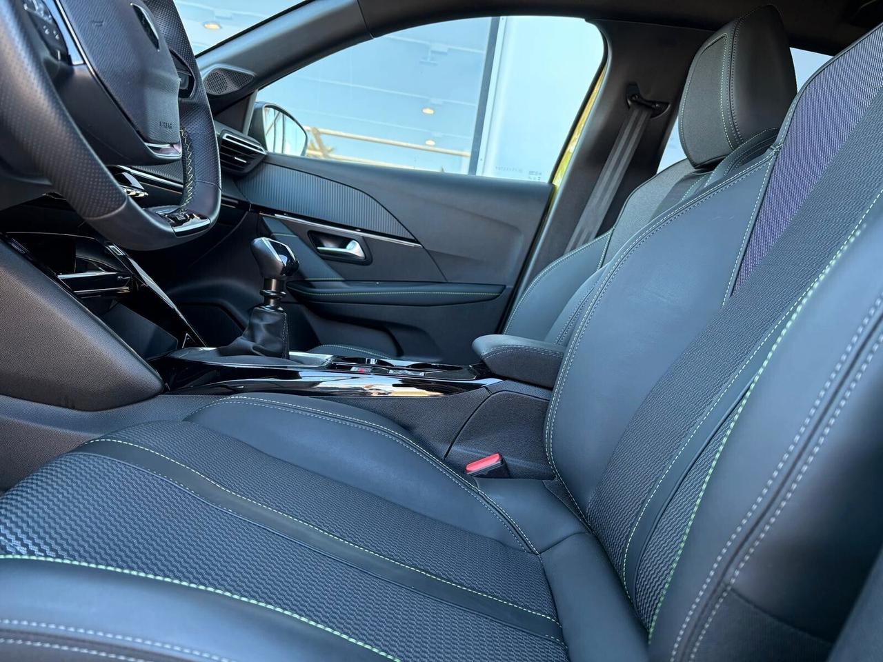 Peugeot 208 GT PureTech 100 5 p. 6mt SPOTICAR