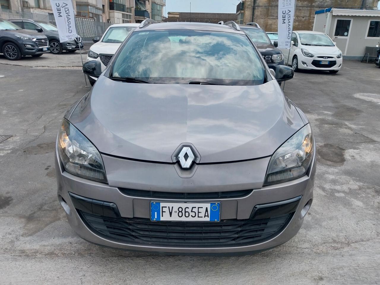 RENAULT MEGANE 1.5 DIESEL STATION WAGON 2011