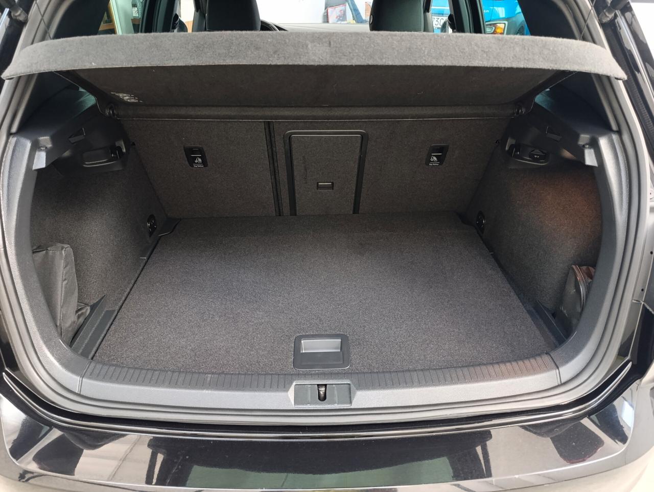 Volkswagen Golf 1.6 TDI 110 CV 5p. Sport Edition BlueMotion Technology R-Line - Uniproprietario