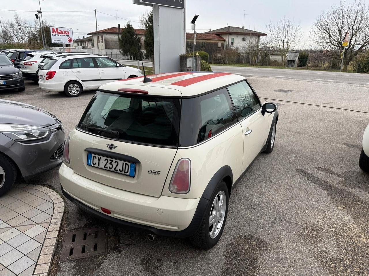 Mini 1.6 benzina Neopatentati
