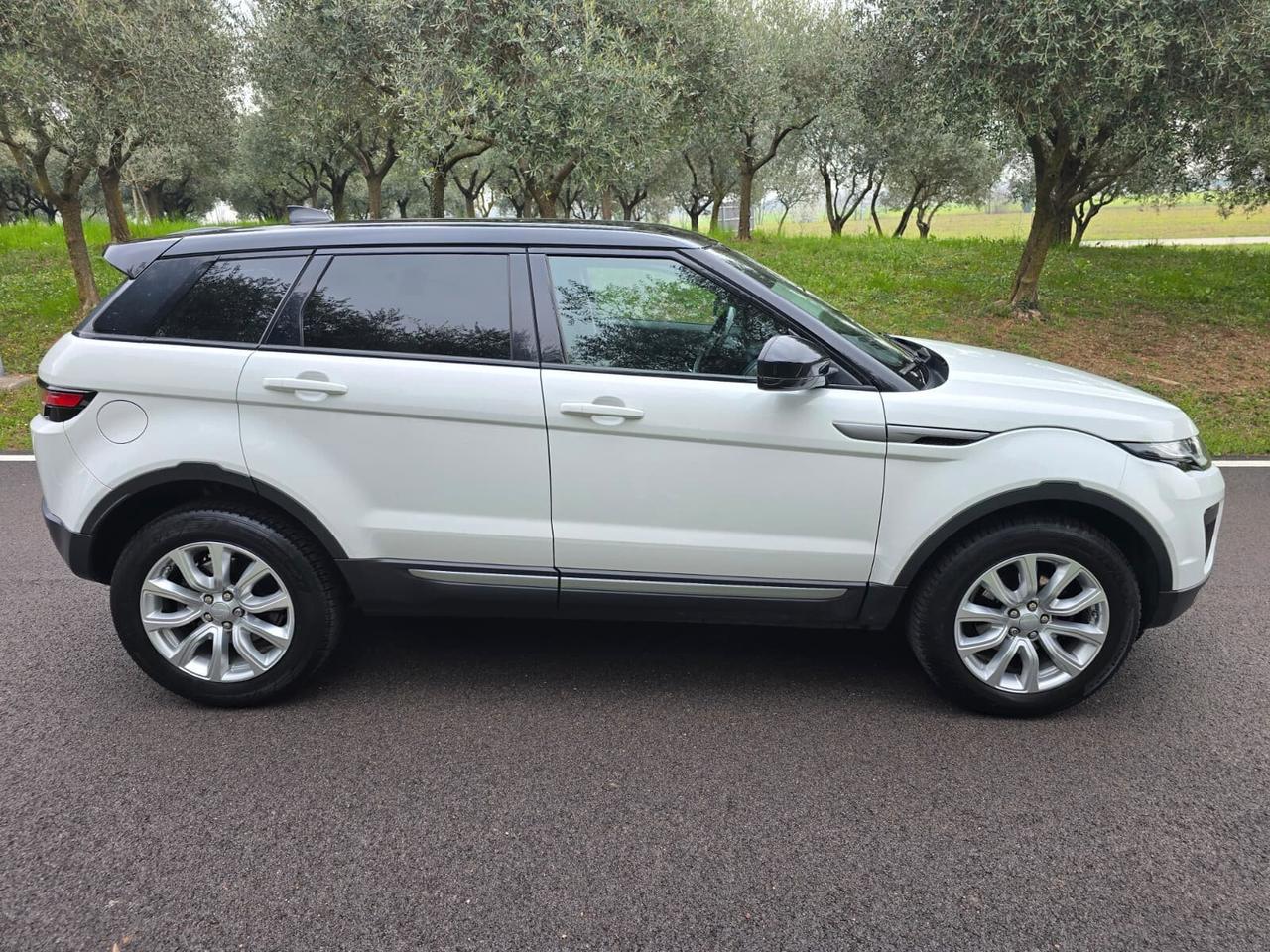 Land Rover Range Evoque 2.0 DIESEL 150 CV UNICO PROPRIETARIO ANNO 2018