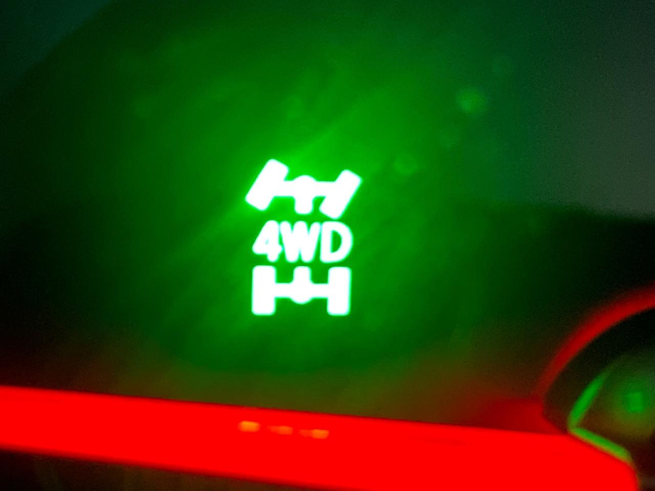 Nissan Qashqai 2.0 dCi DPF 4WD Tekna