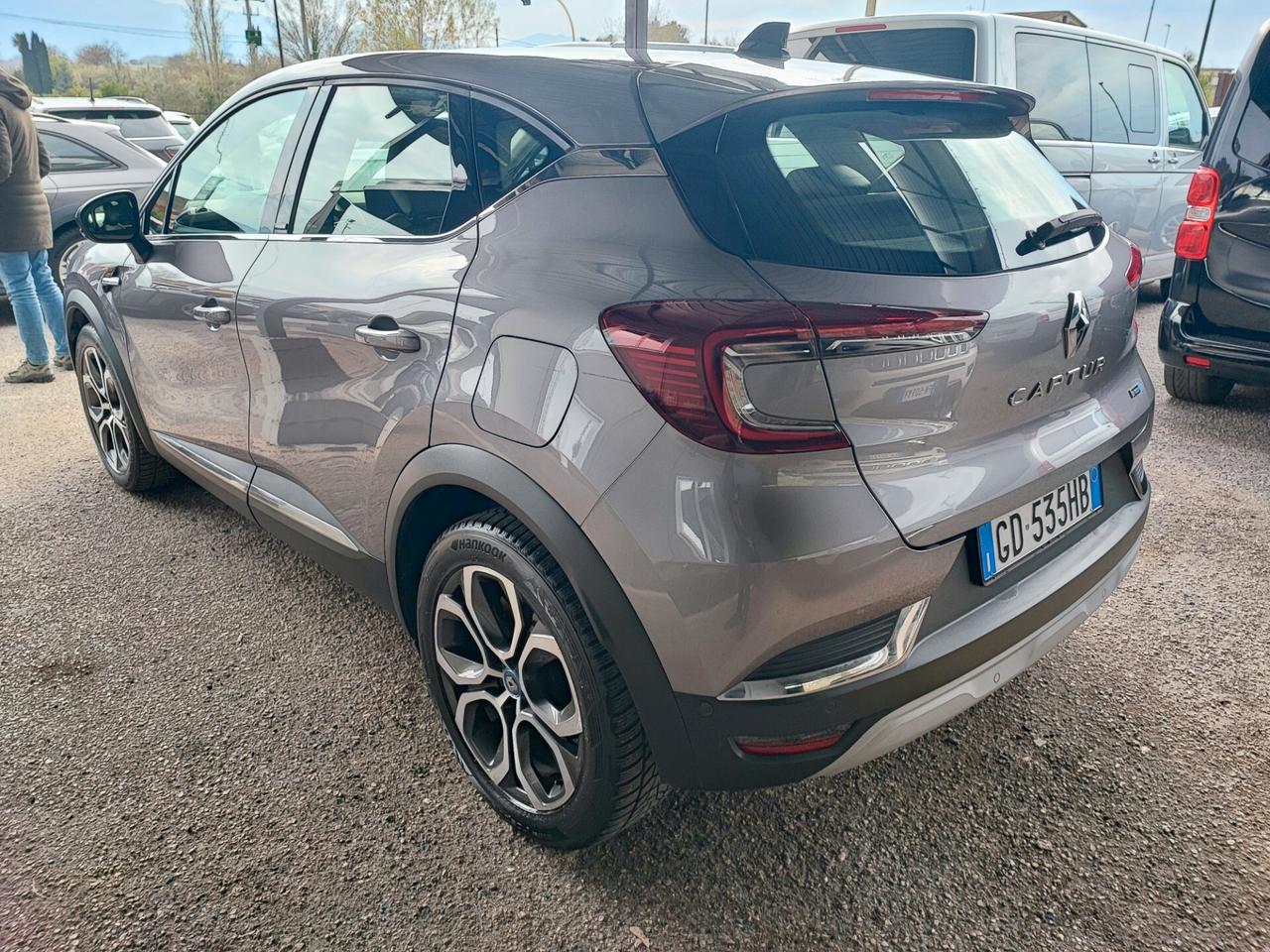 Renault Captur Plug-in Hybrid E-Tech 160 CV Initiale Paris