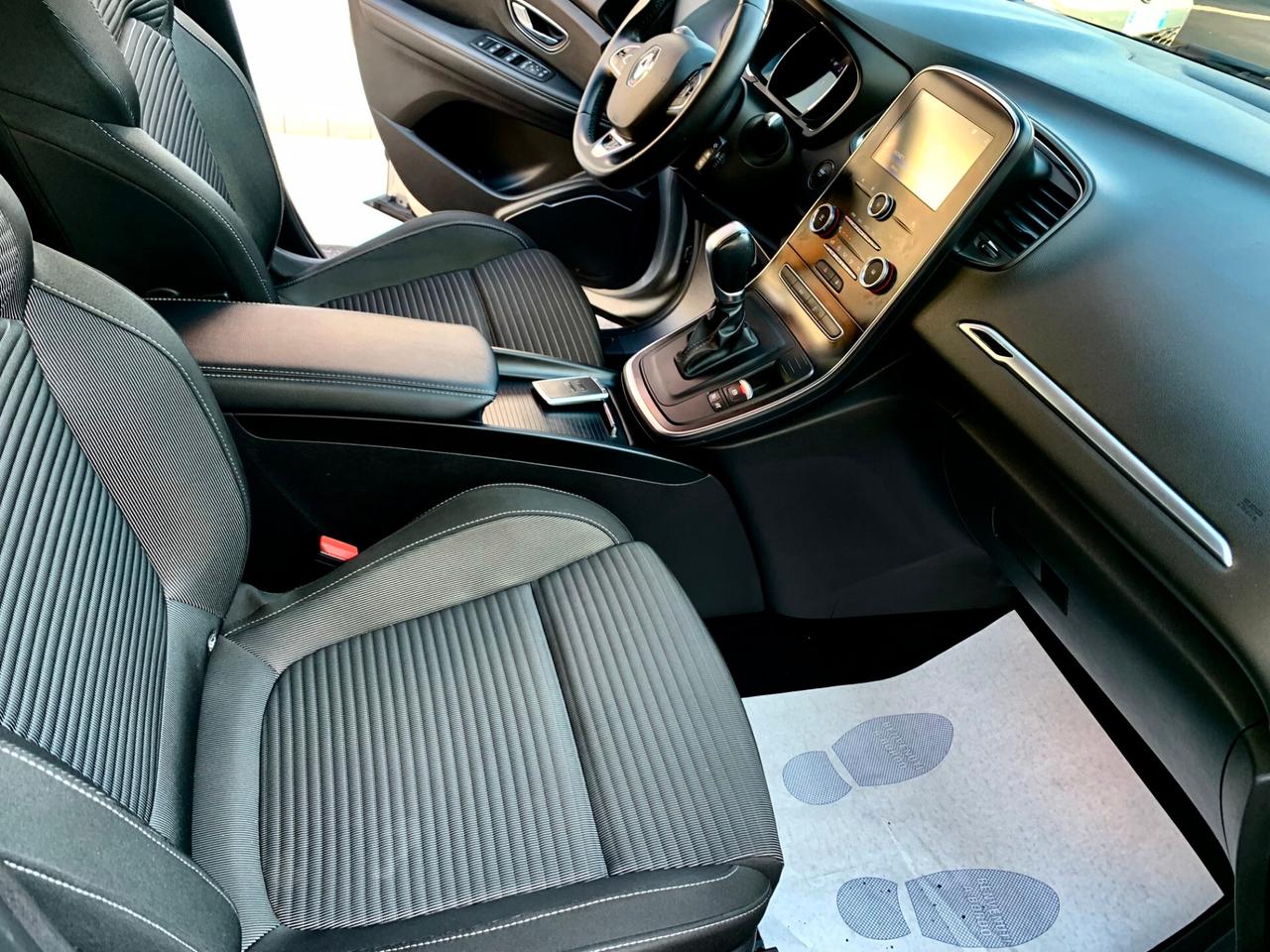 Renault Grand Scenic dCi 120 CV EDC Sport 7 POSTI