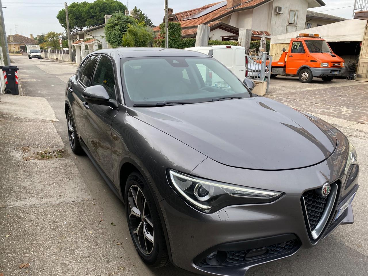 Alfa Romeo Stelvio 2.2 Turbodiesel 180 CV AT8 RWD Executive