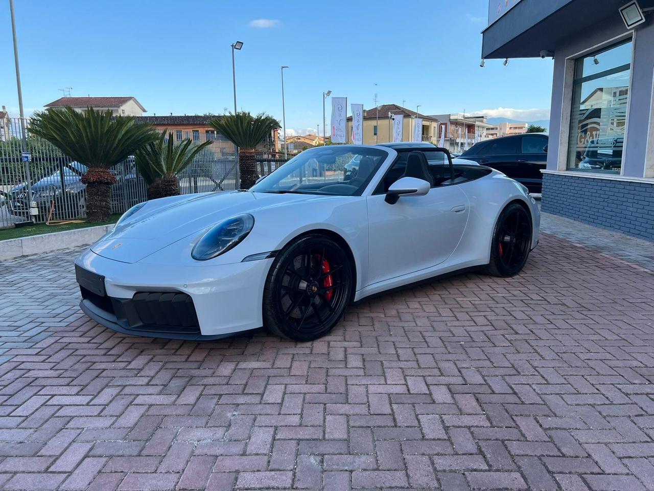 Porsche 992.2 Carrera 4 GTS Cabriolet