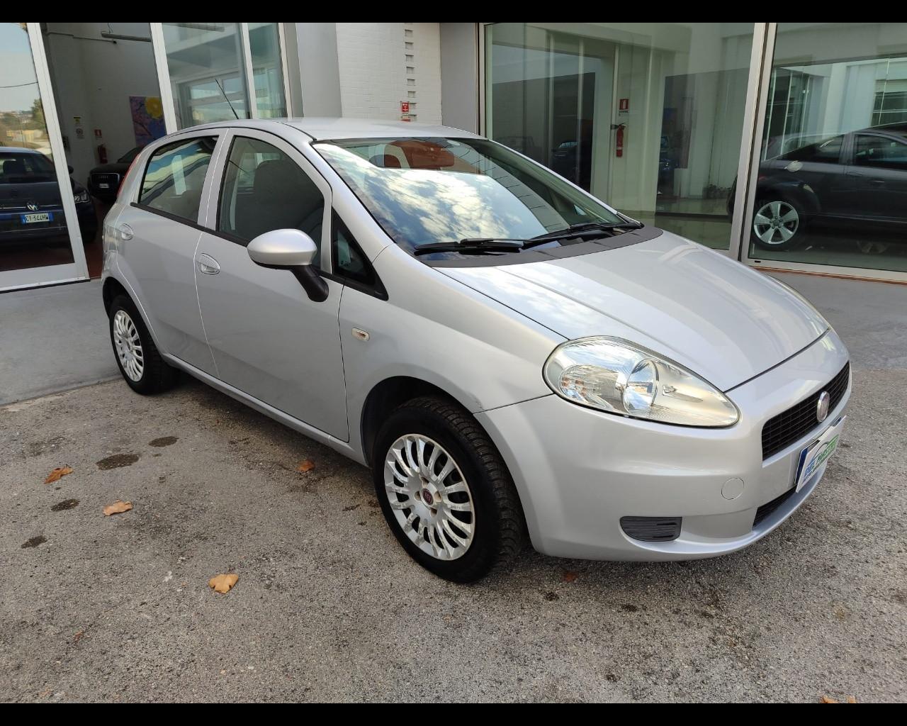 FIAT Grande Punto - Grande Punto 1.4 5 porte Actual Natural Power