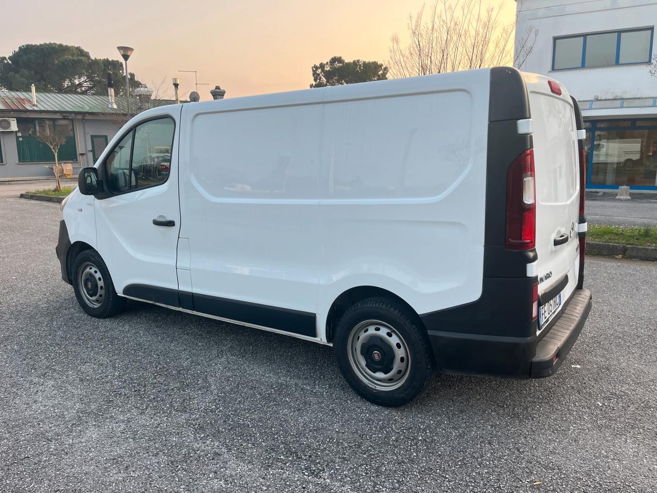 FURGONE OPEL VIVARO TRAFIC PASSO MEDIO