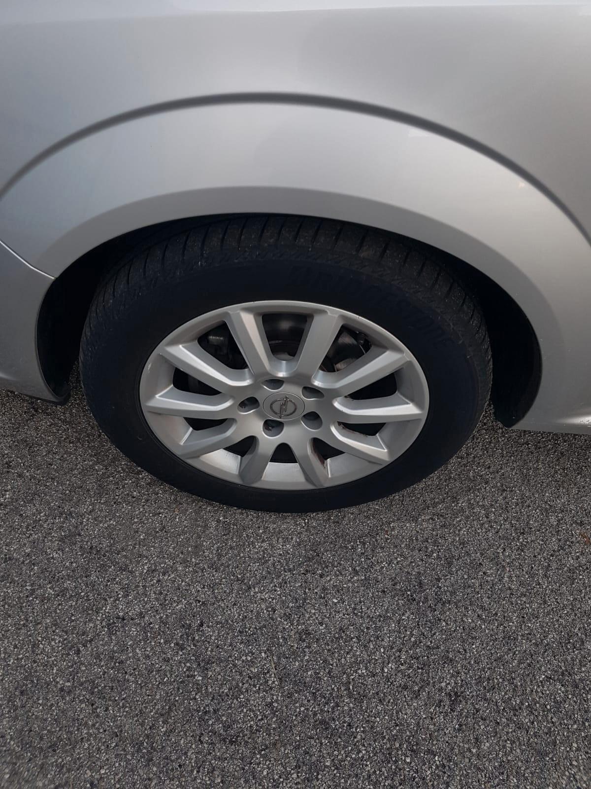 Opel Zafira 1.6 16V Twinport Cosmo