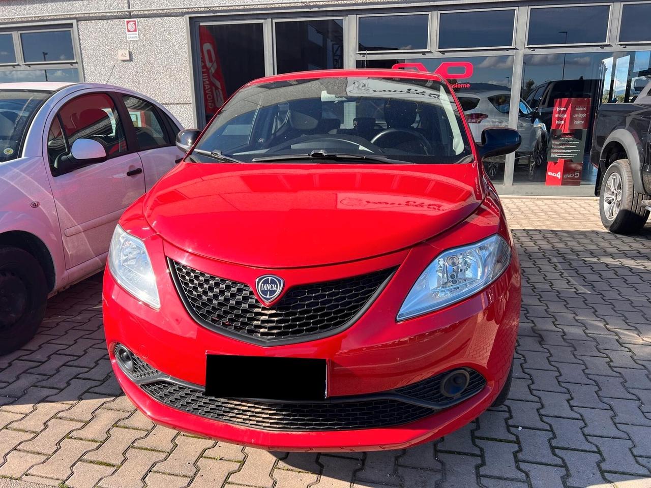 Lancia Ypsilon 1.2 69 CV 5 porte GPL Ecochic Elefantino Blu