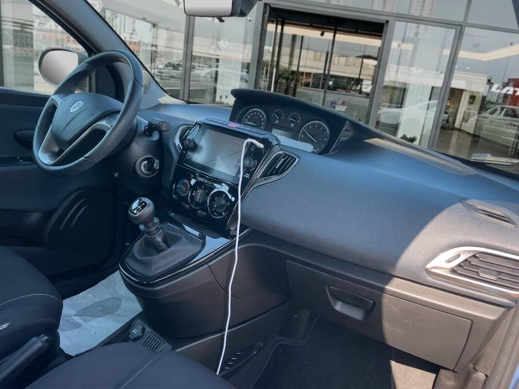 Lancia Ypsilon III 1.0 firefly hybrid Gold s&s 70cv CON CARPLAY