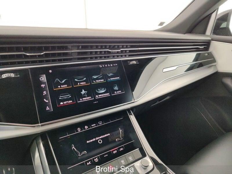 Audi Q8 45 TDI quattro tiptronic Sport