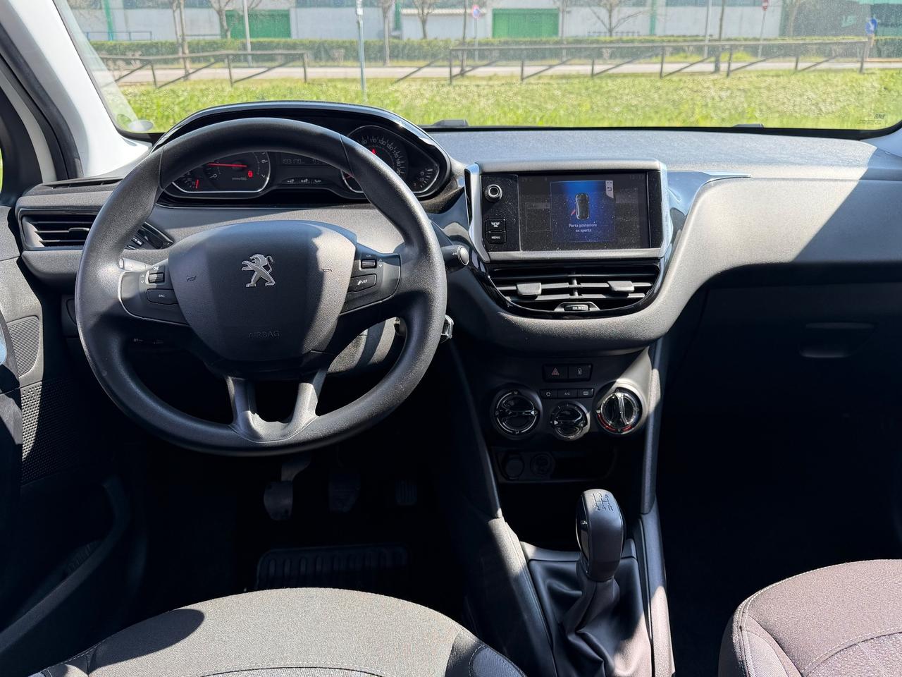 Peugeot 208 1.2 benzina