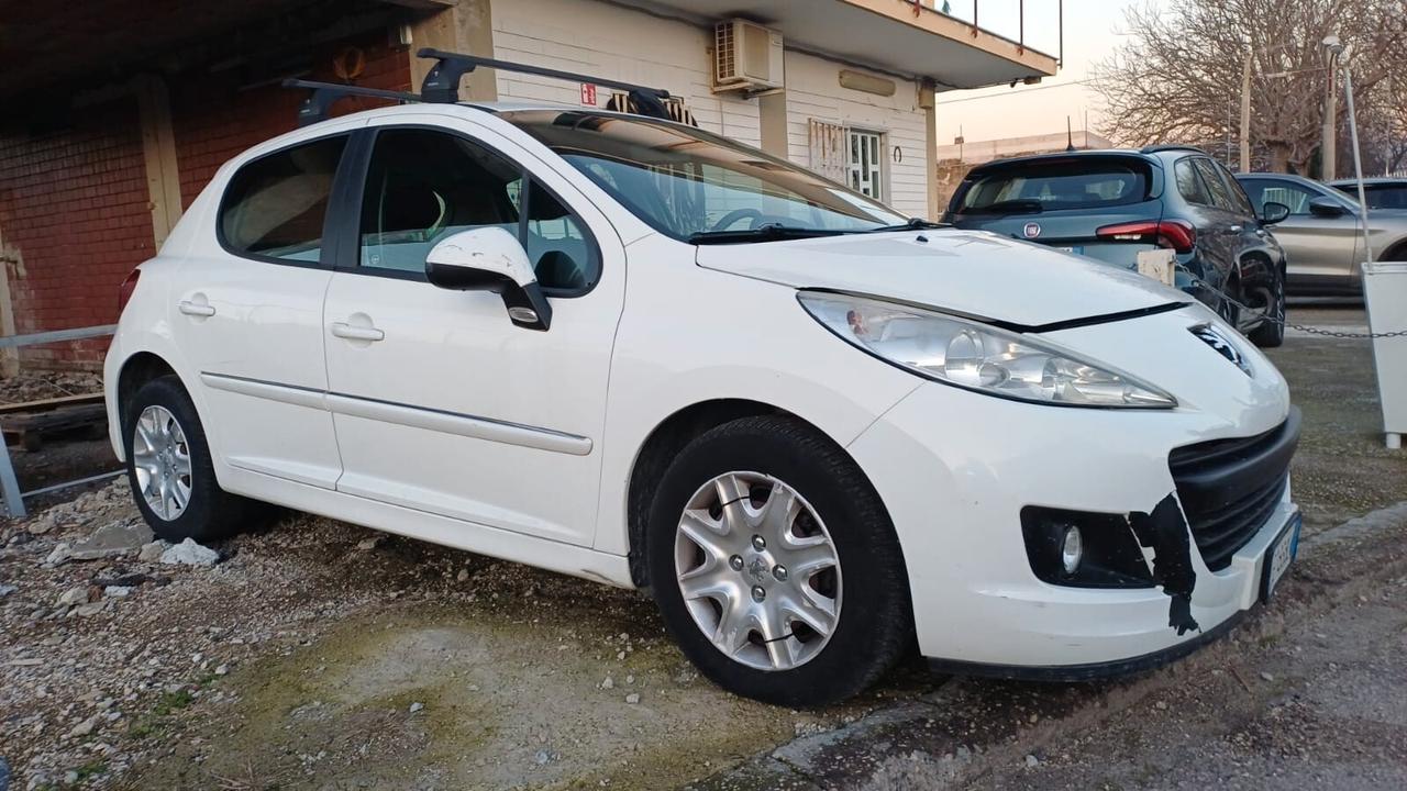 Peugeot 207 Plus 1.4 8V 75CV 5p. ECO GPL 2013