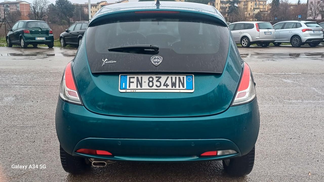 Lancia Ypsilon 1.2 69 CV 5 porte S&S Platinum