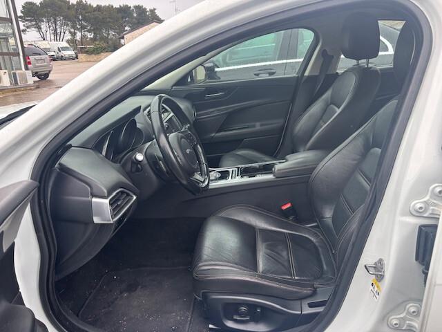Jaguar XE 2.0 D 180 CV aut. Portfolio