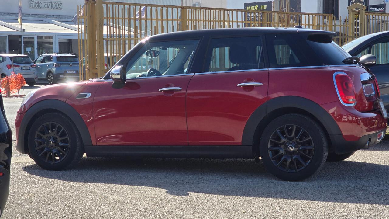 Mini Cooper D 1.5 Business 5p