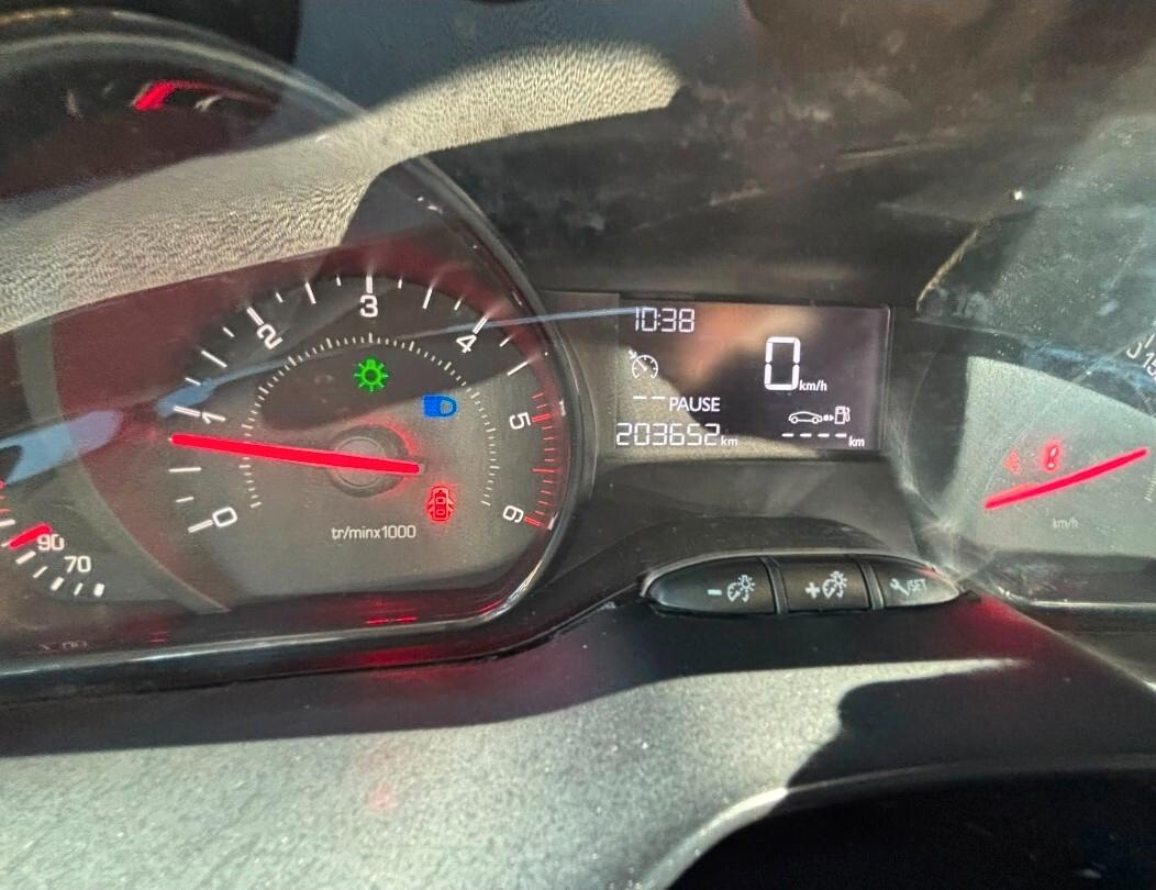 Peugeot 208 1.4 HDi 68 CV 5 porte Allure