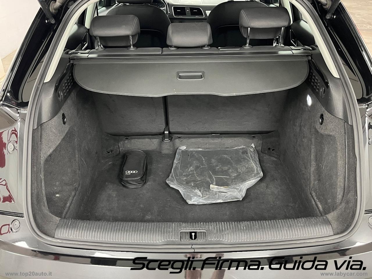 AUDI Q3 2.0 TDI 120CV Business|MANUALE