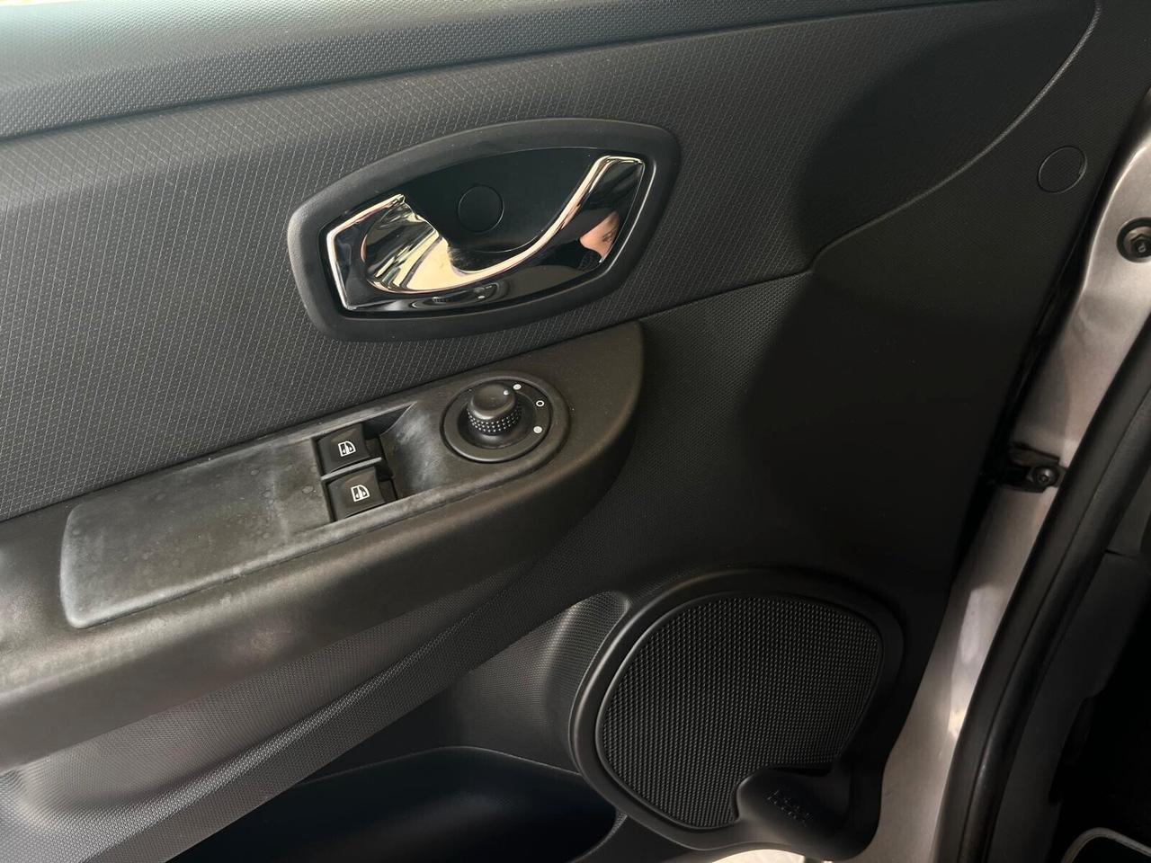 Renault Clio 1.2 GPL 75cv NEOPATENTATI