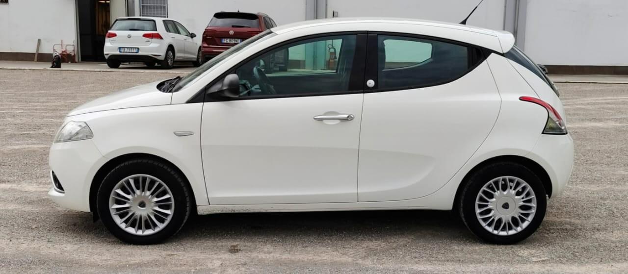 Lancia Ypsilon 1.2 69 CV 5 porte GPL Ecochic Gold