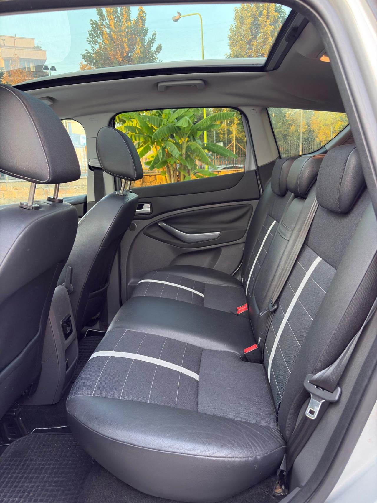 Ford Kuga 2.0 TDCi 136 CV 4WD Titanium