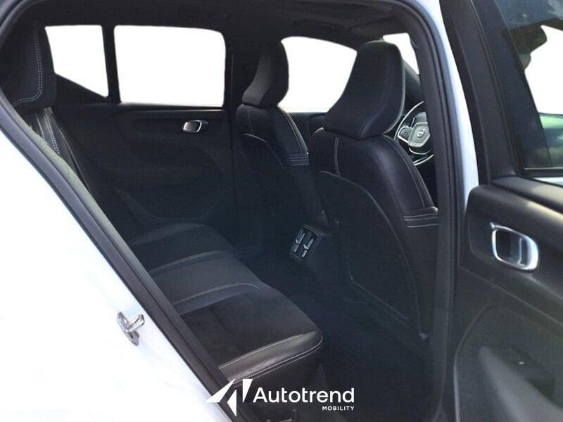 Volvo XC40 D3 150 CV Automatica NAVI TETTO LED R-design