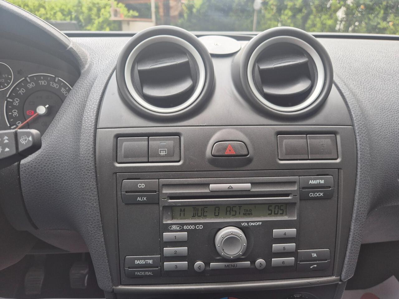Ford Fiesta 1.4 TDCi 70CV 5 porte/ OK NEOPATENTATI