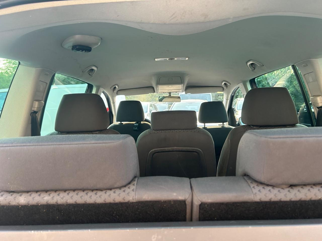 Volkswagen Touran 1.9 TDI 105CV 7 Posti Gancio Traino