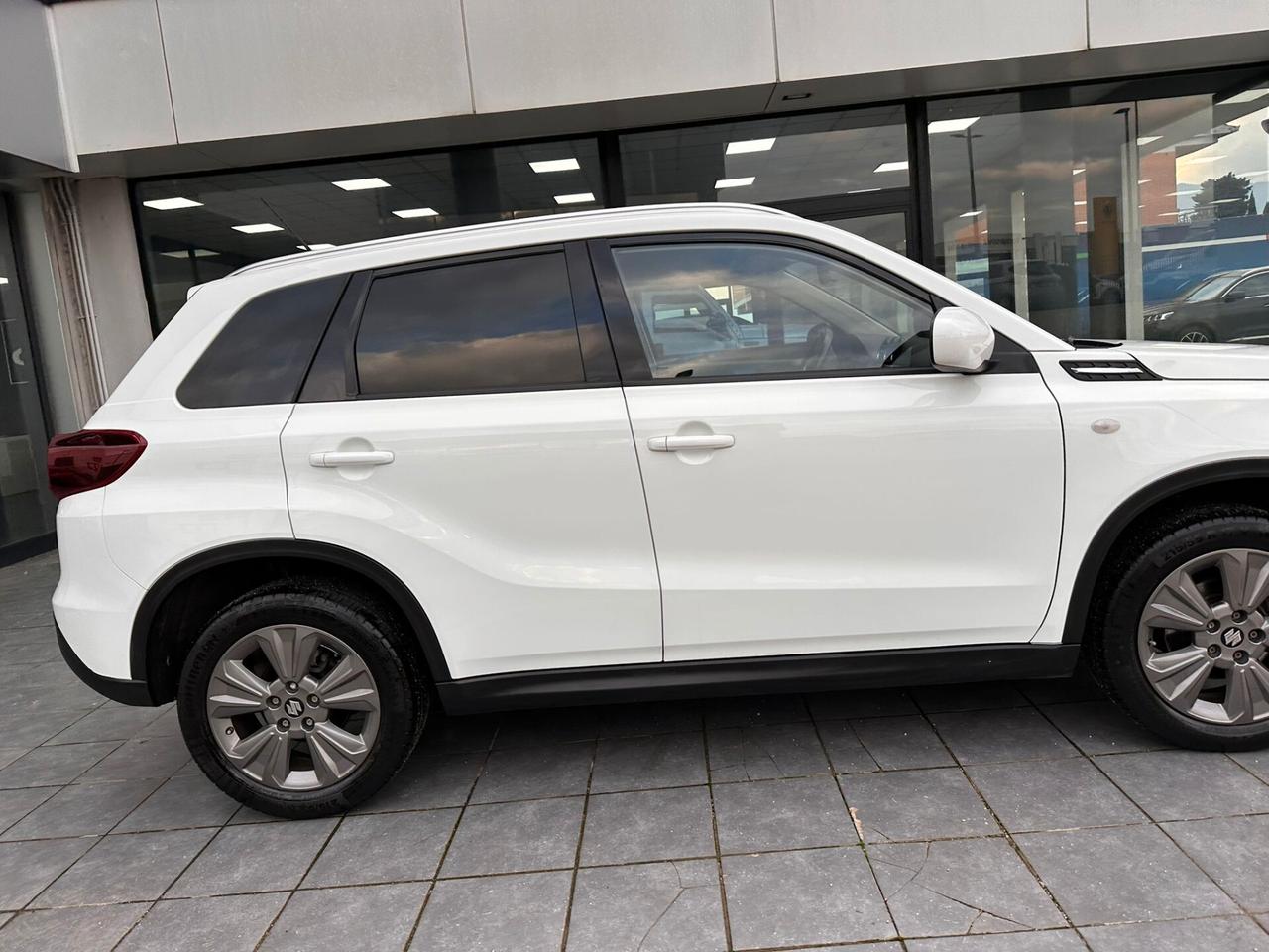 Suzuki Vitara 1.4 Hybrid Top