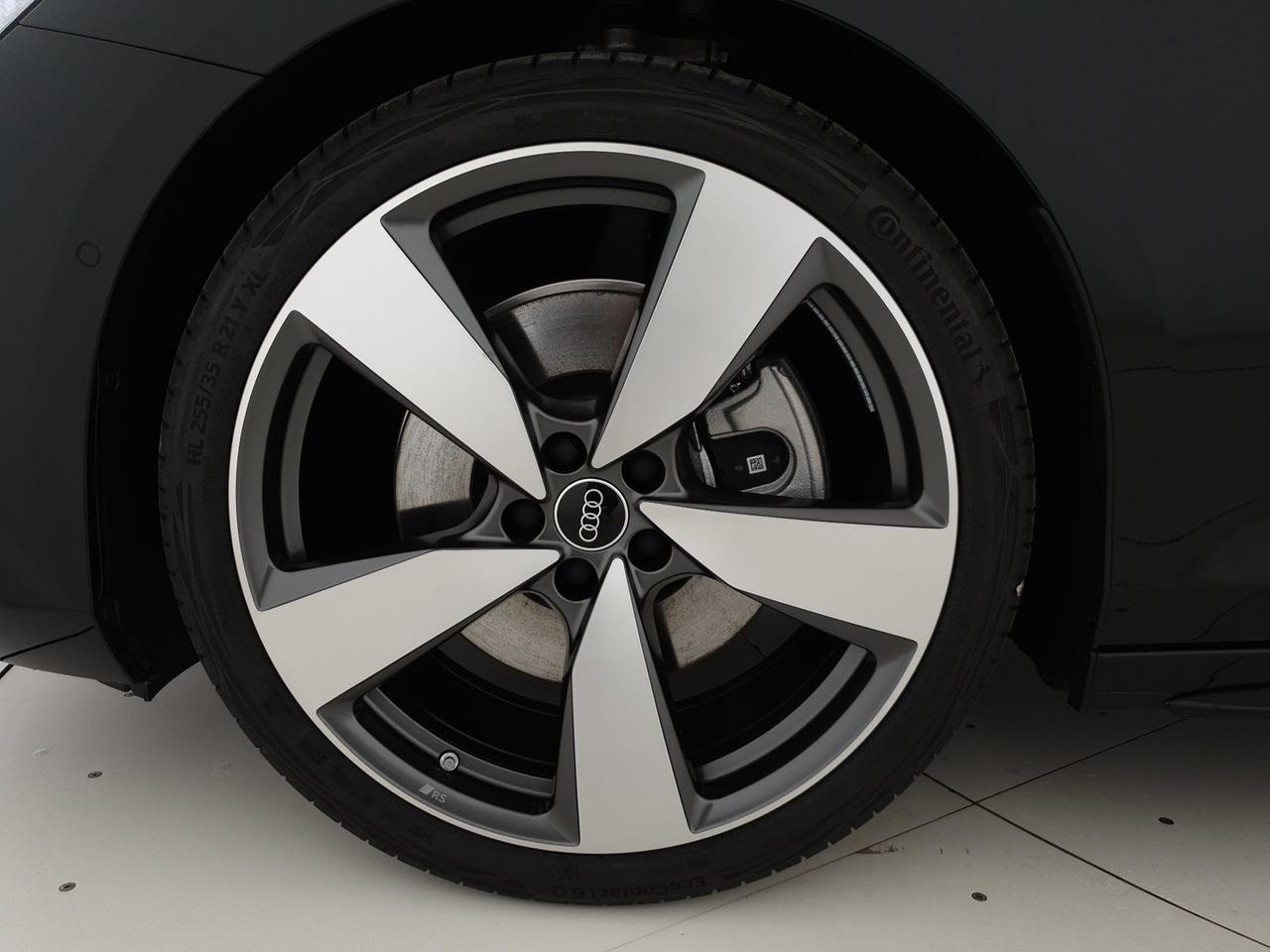 Avant 2.0e-hybrid 299CV quattro Str S line Edition