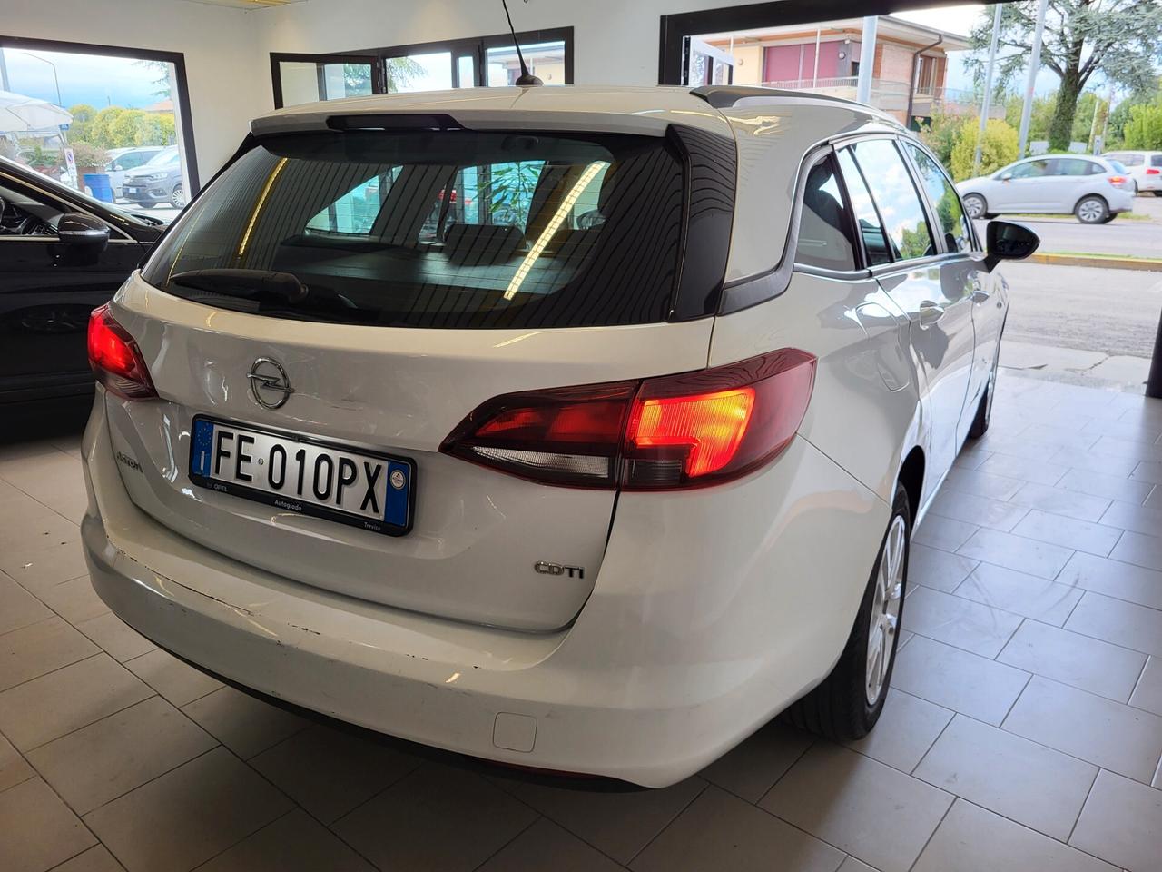 Opel Astra 1.6 CDTi Sports Tourer