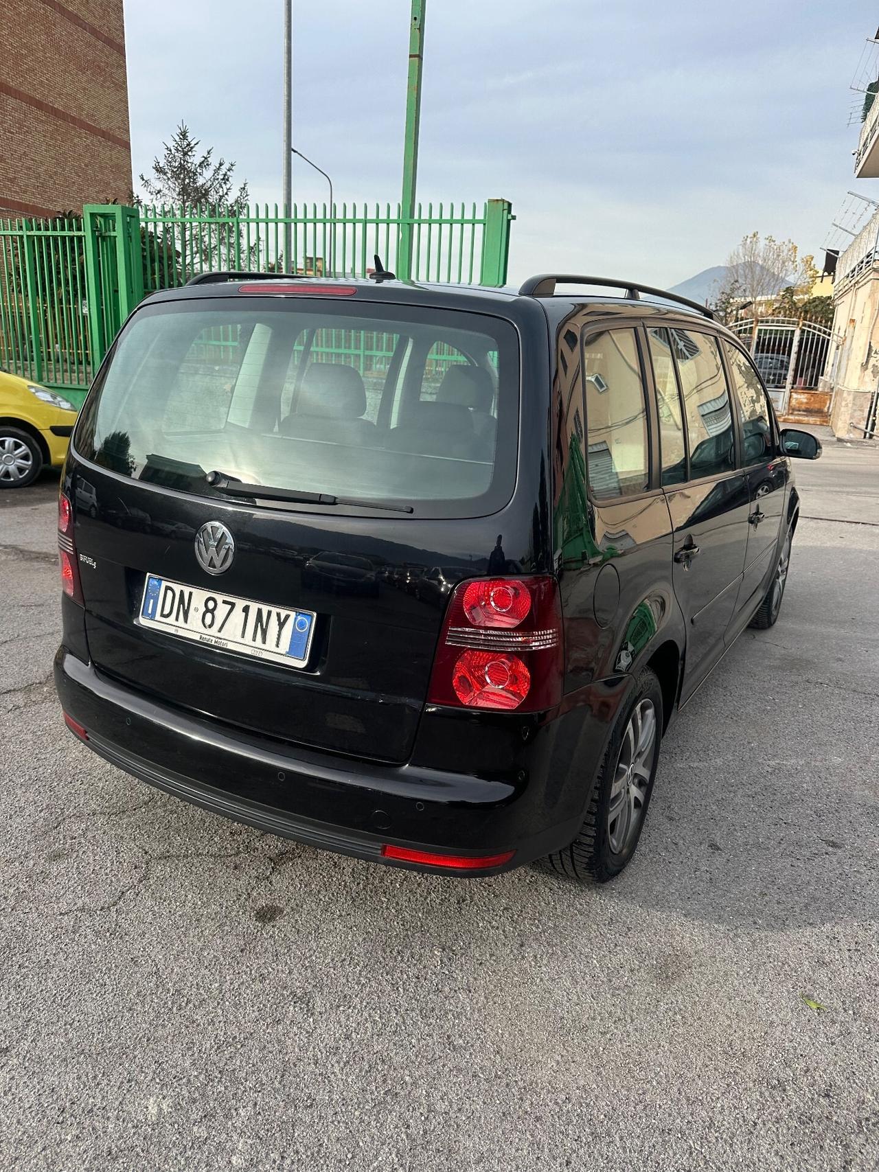 Volkswagen Touran 1.6 Trendline Bifuel G