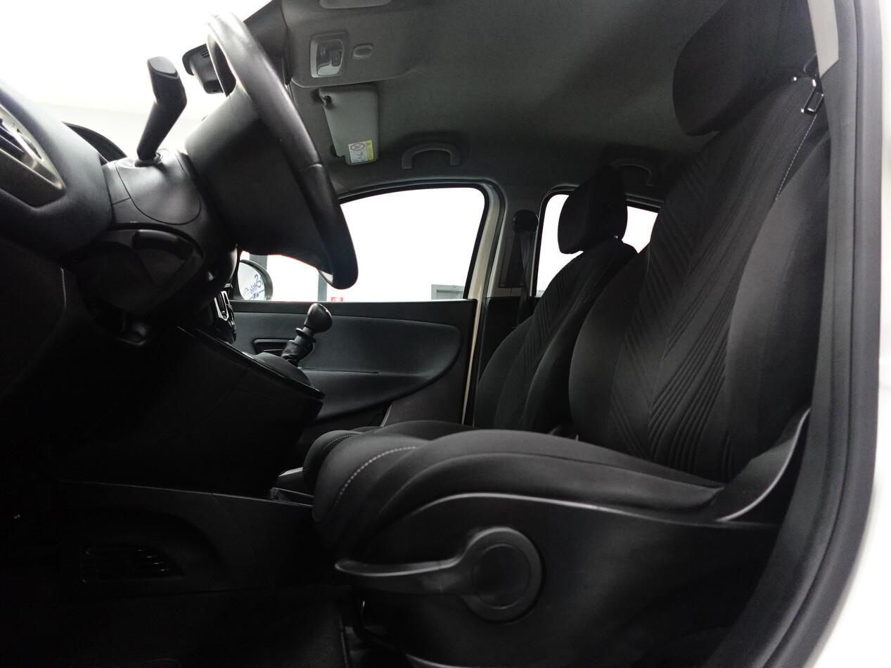 Lancia Ypsilon III 1.0 FIREFLY HYBRID 70 CV GOLD