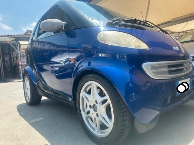 SMART FORTWO CON SOLO 107. 000 KM