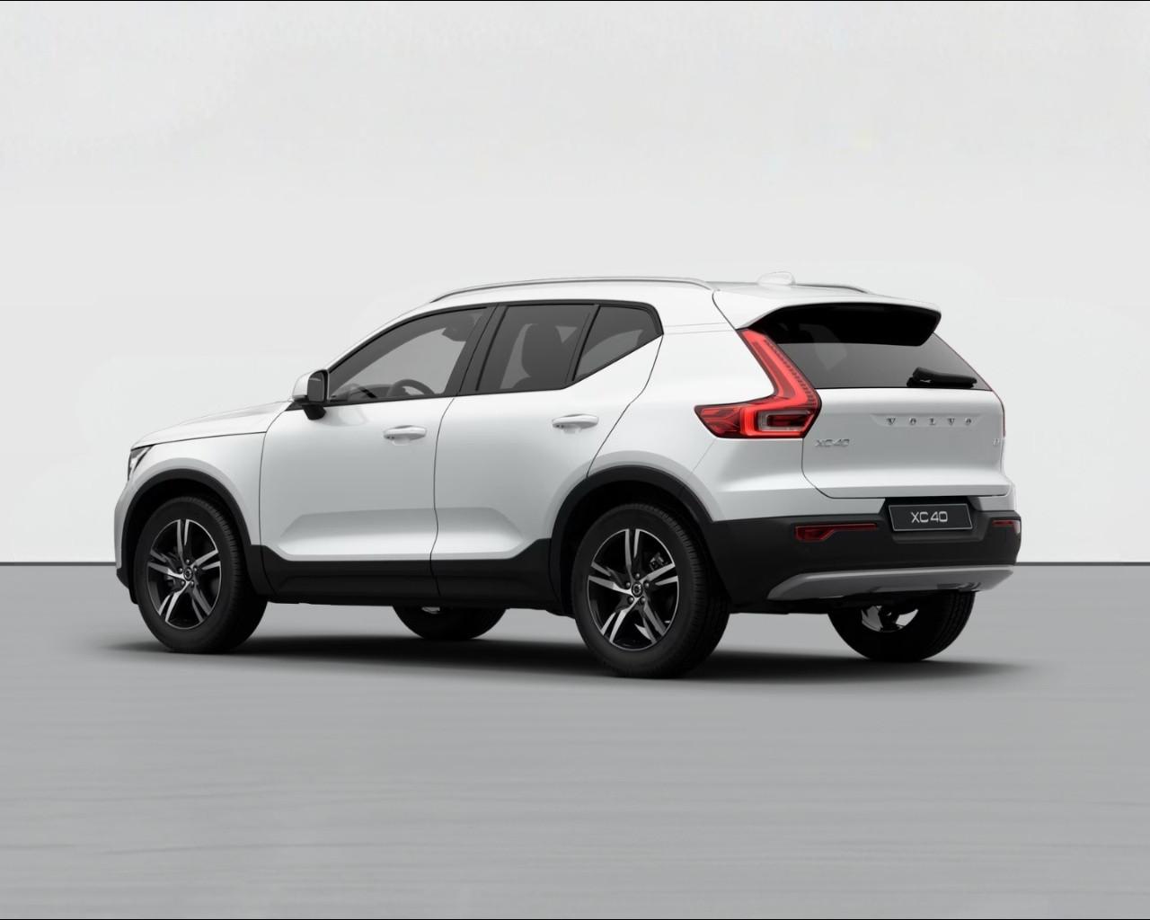 VOLVO XC40 CORE B3 AUTO PREZZO PROMO FINO A FINE MESE