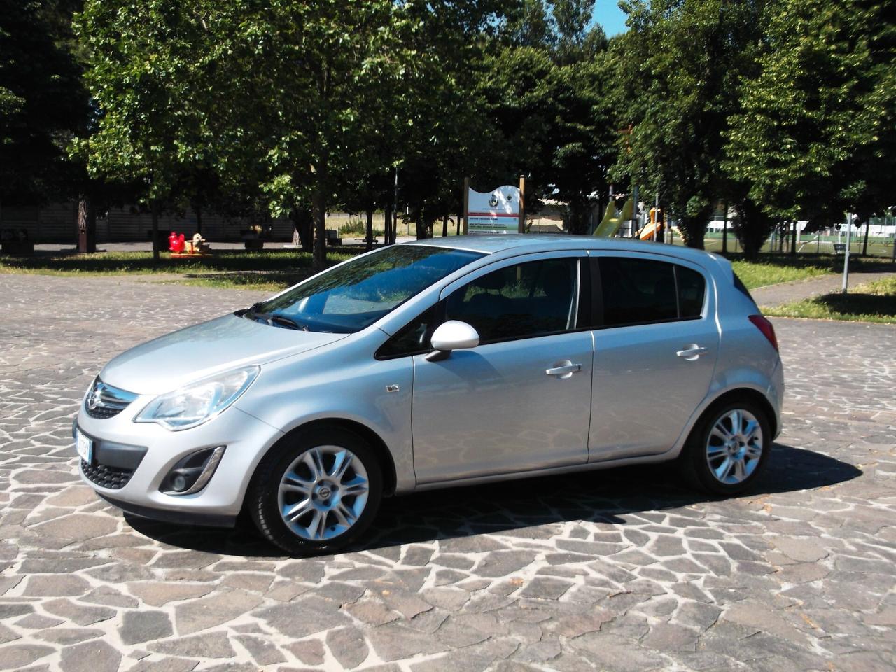 Opel Corsa 1.3 Cdi 5P. Neopatentati 2012