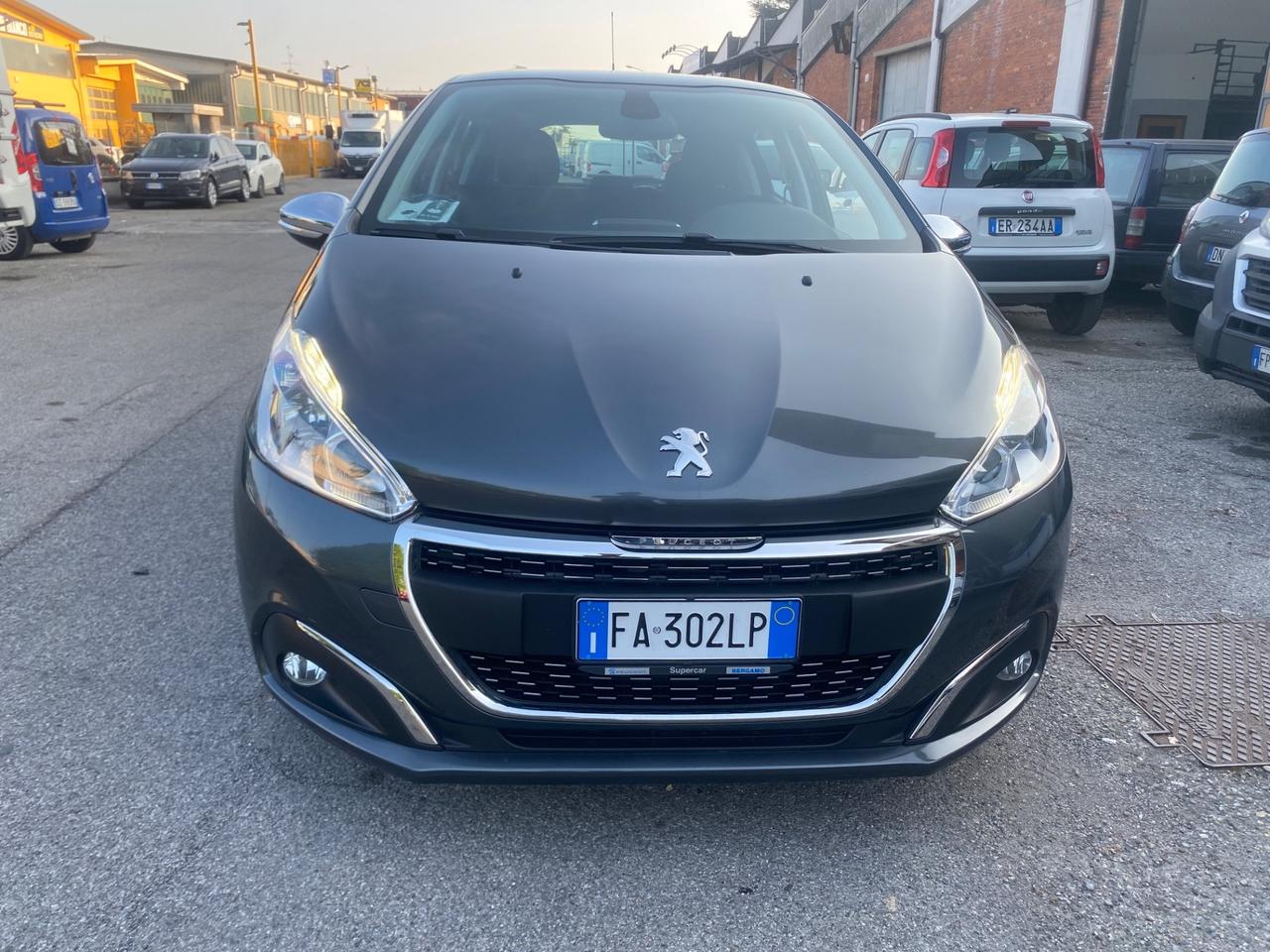 Peugeot 208 PureTech 82 5 porte Allure