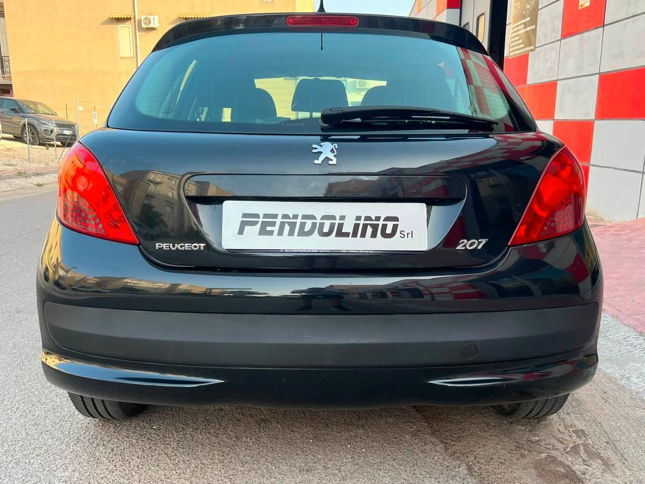 Peugeot 207 1.4 HDi 70CV 5p. ONE Line
