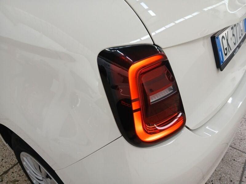 FIAT 500e 500 (2020--->) 500 Action Berlina 23,65 kWh