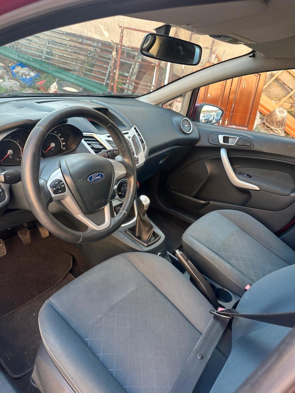 Ford Fiesta Ikon 1.4 5 porte Bz.- GPL