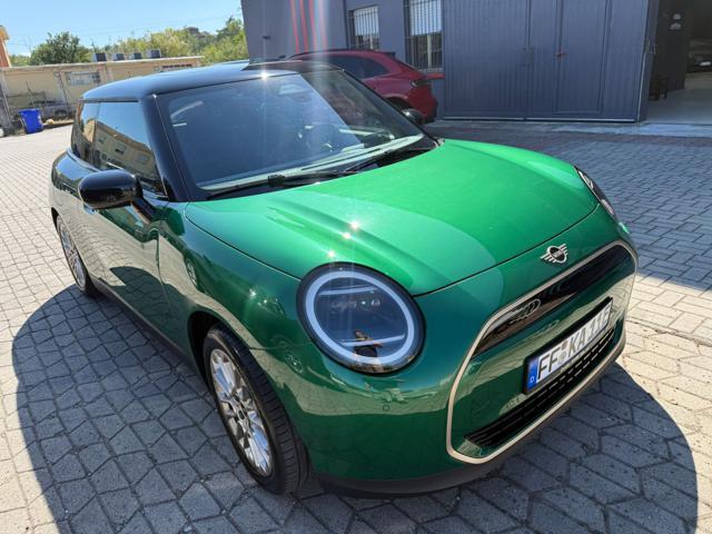MINI Cooper E Cooper E Favoured BRITISH RACIG GREEN