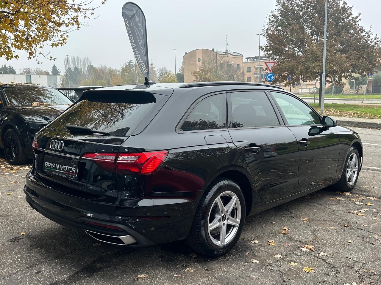 Audi A4 Avant 30 TDI/136 CV S tronic Business Advanced