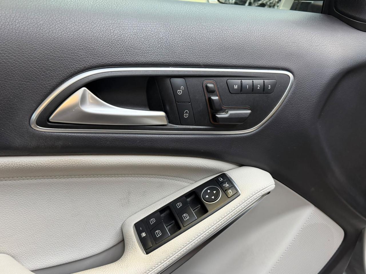 Mercedes-benz GLA 200 d Automatic Premium
