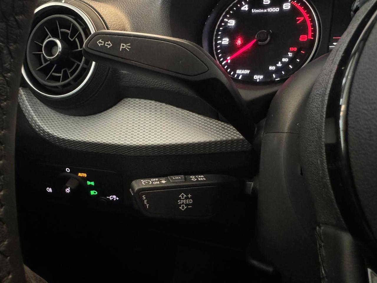 Audi Q2 30 TFSI Business