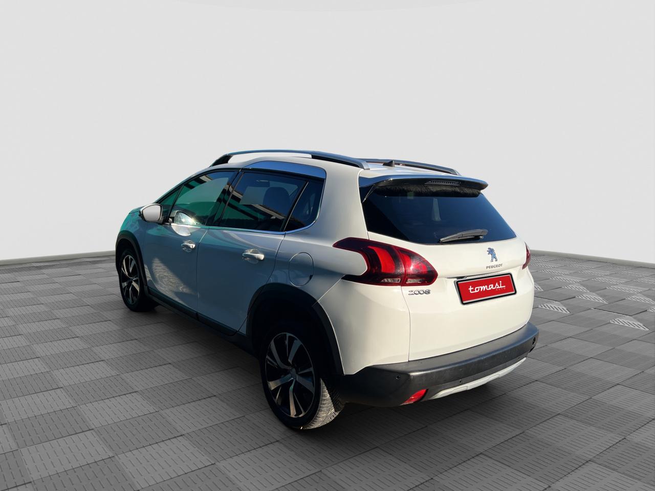 PEUGEOT 2008 BlueHDi 100 Allure
